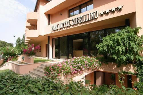Park Hotel Zibellino 카스틸리오네 델라 페스카이아 외부 사진